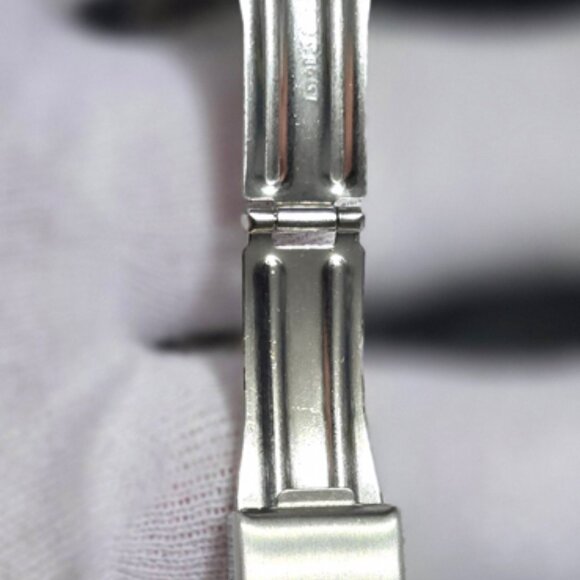 Geneva Ladies Rhinestone Silver Dial Watch Two-Tone Gold/Silver Bracelet W/Date - Picture 15 of 16